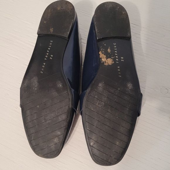 Zara Trafaluc Navy Patent Loafers with Gold Detail - Picture 3 of 7